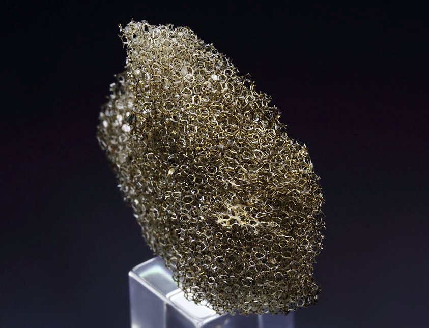 RETICULITE