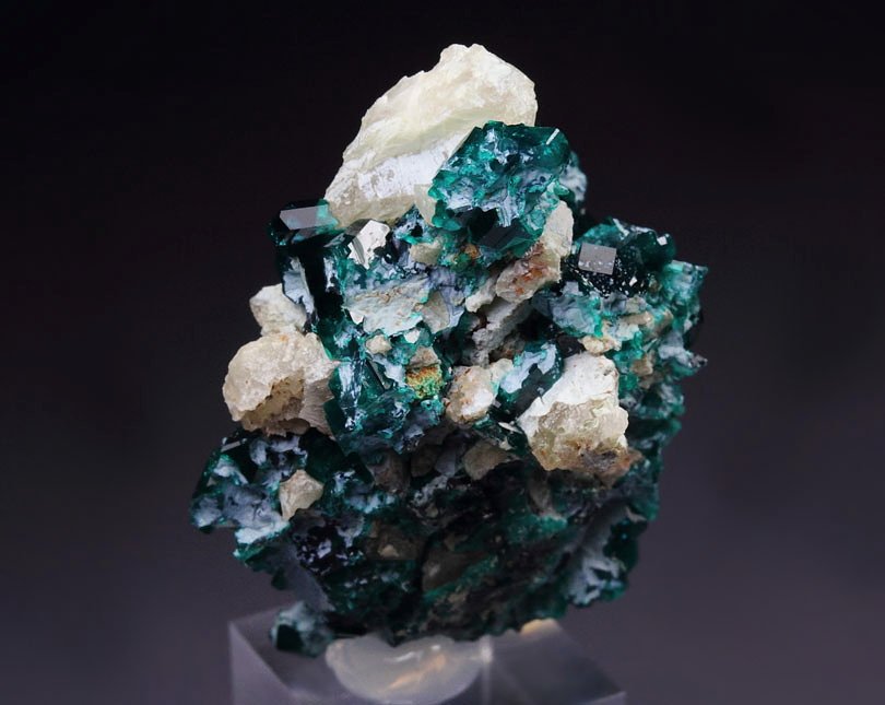 gem DIOPTASE, SHATTUCKITE, CALCITE