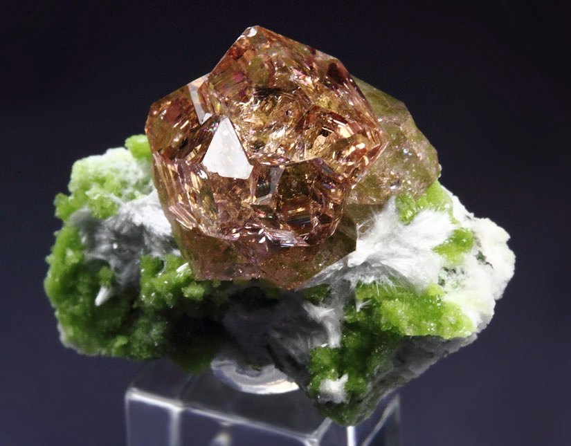 gem PINK-PEACH GARNET var. GROSSULAR, WOLLASTONITE, DIOPSIDE