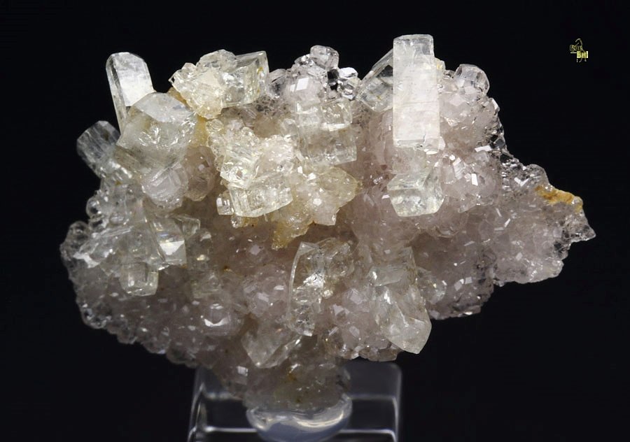 gem GARNET var. GROSSULAR, APOPHYLLITE