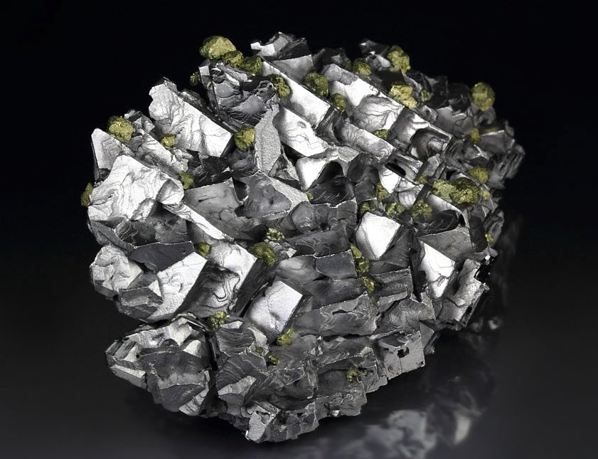 new find - GALENA - SPINEL LAW TWIN, CHALCOPYRITE