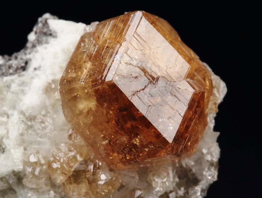 gem GARNET var. GROSSULAR