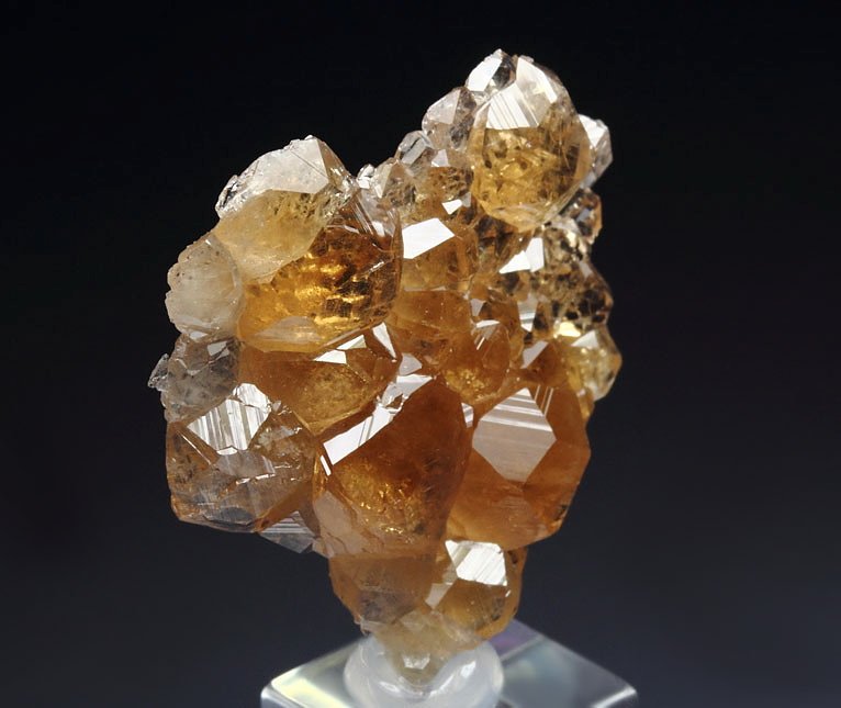 gem GARNET var. GROSSULAR