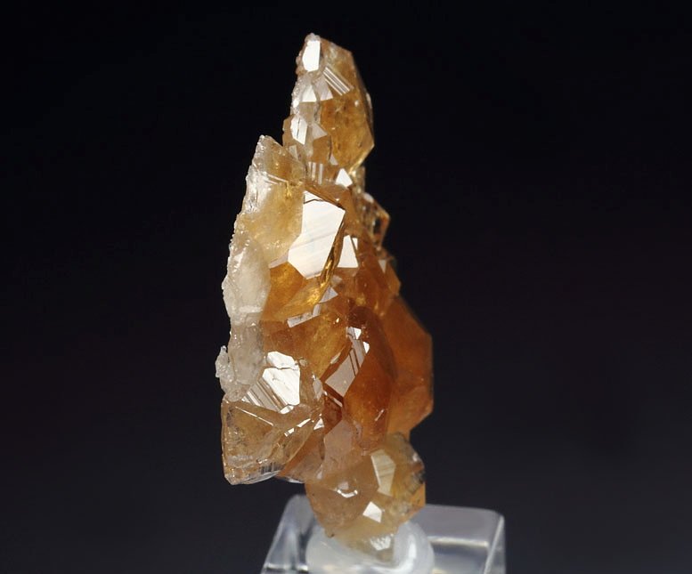 gem GARNET var. GROSSULAR