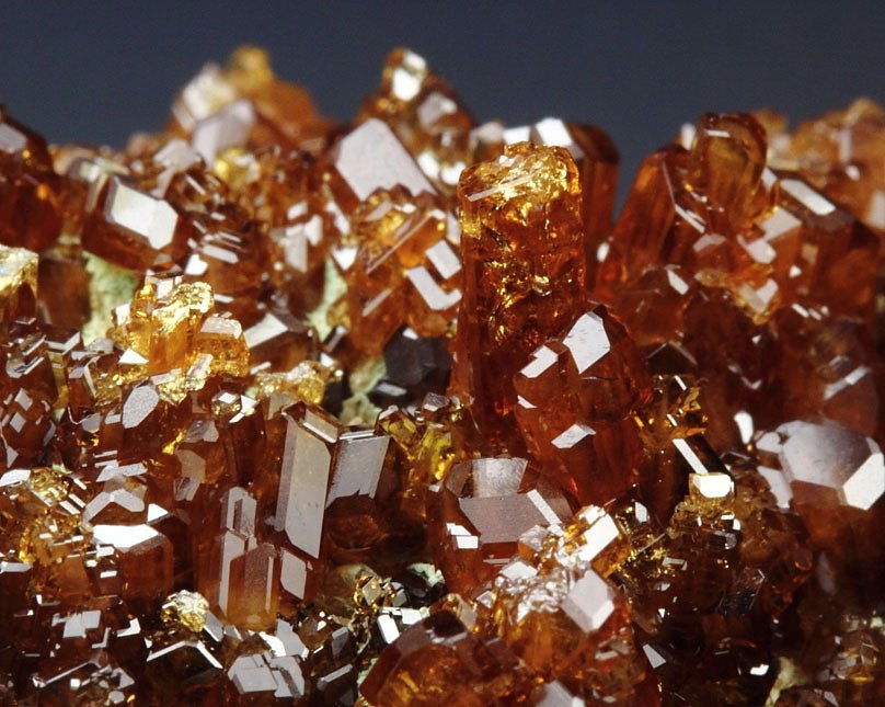 gem GARNET var. HESSONITE, CLINOCHLORE