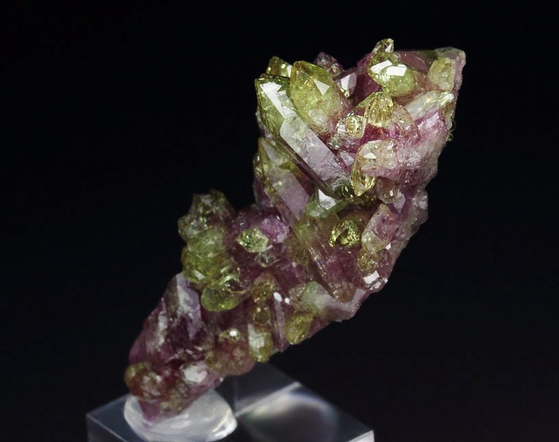 gem bi-terminated VESUVIANITE bi-color