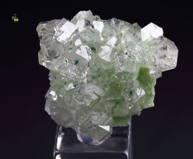 colorless gem GARNET var. GROSSULAR with GREEN CHROMIAN PHANTOMS