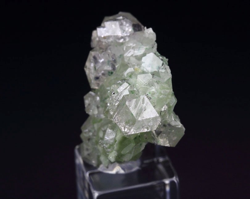 colorless gem GARNET var. GROSSULAR with GREEN CHROMIAN PHANTOMS