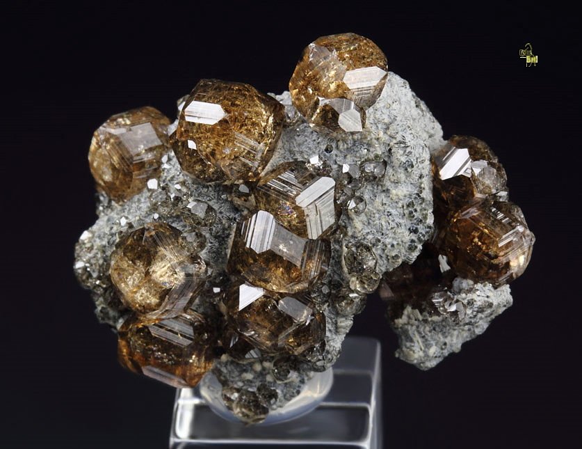 gem GARNET var. GROSSULAR