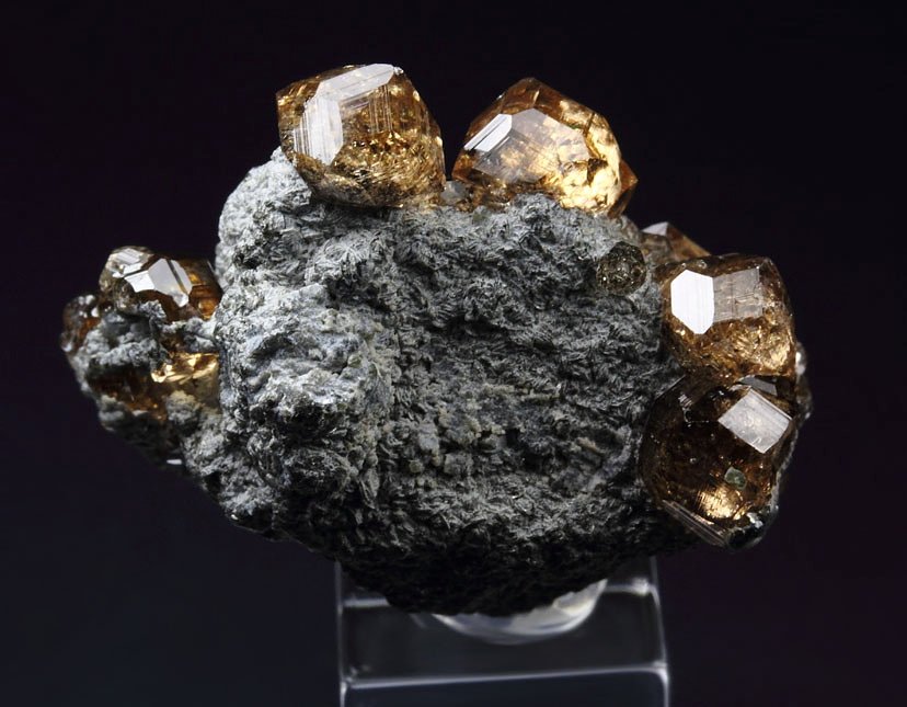 gem GARNET var. GROSSULAR