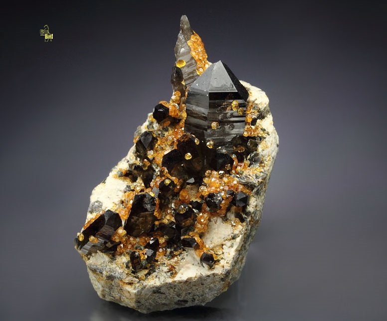 gem GARNET var. SPESSARTINE, QUARTZ var. SMOKY