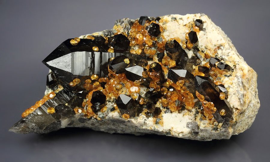 gem GARNET var. SPESSARTINE, QUARTZ var. SMOKY