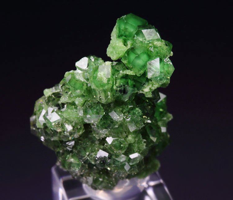 gem GARNET var. GROSSULAR var. CHROMIAN, DIOPSIDE, CHROMITE