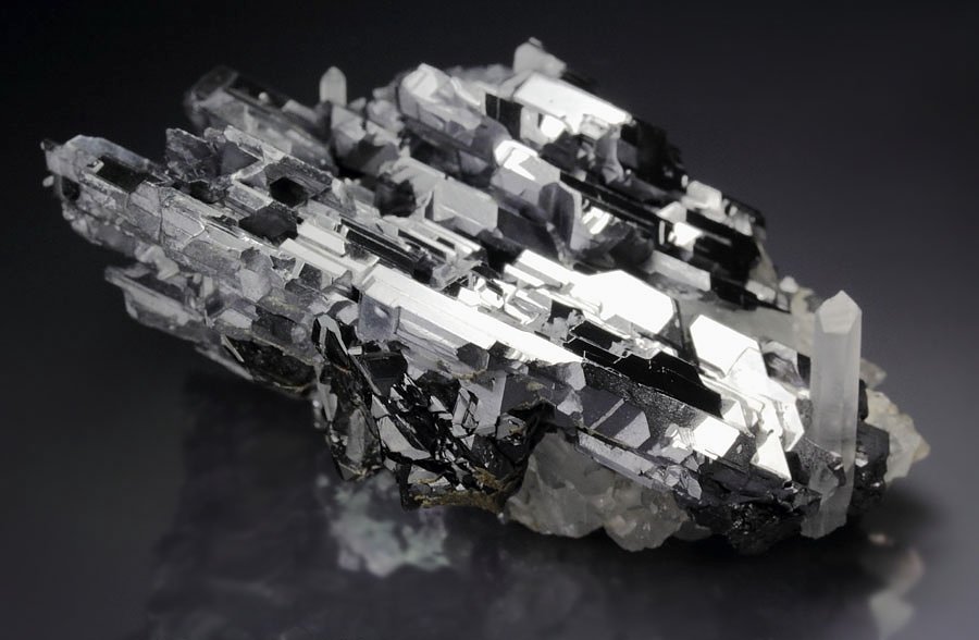 GALENA - SPINEL LAW TWIN, QUARTZ, SPHALERITE