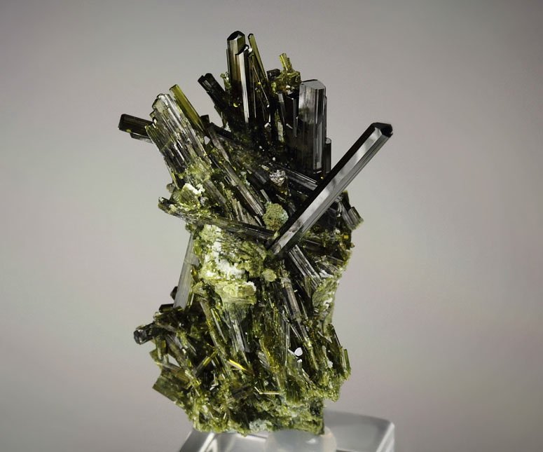 gemmy EPIDOTE