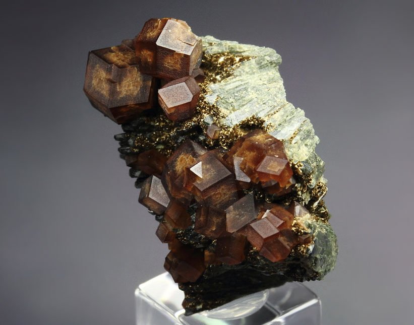 GARNET var. ANDRADITE, HEDENBERGITE