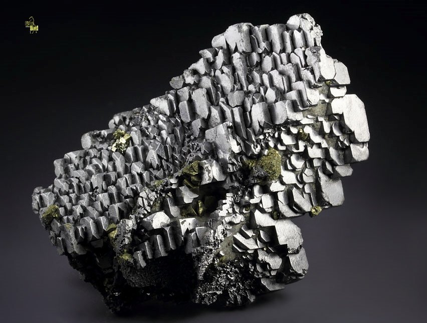 skeletal GALENA, CHALCOPYRITE, PYRITE