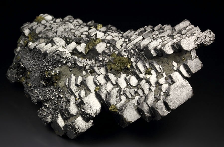 skeletal GALENA, CHALCOPYRITE, PYRITE