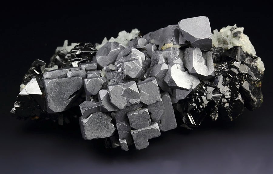 skeletal GALENA, SPHALERITE, QUARTZ, CHALCOPYRITE