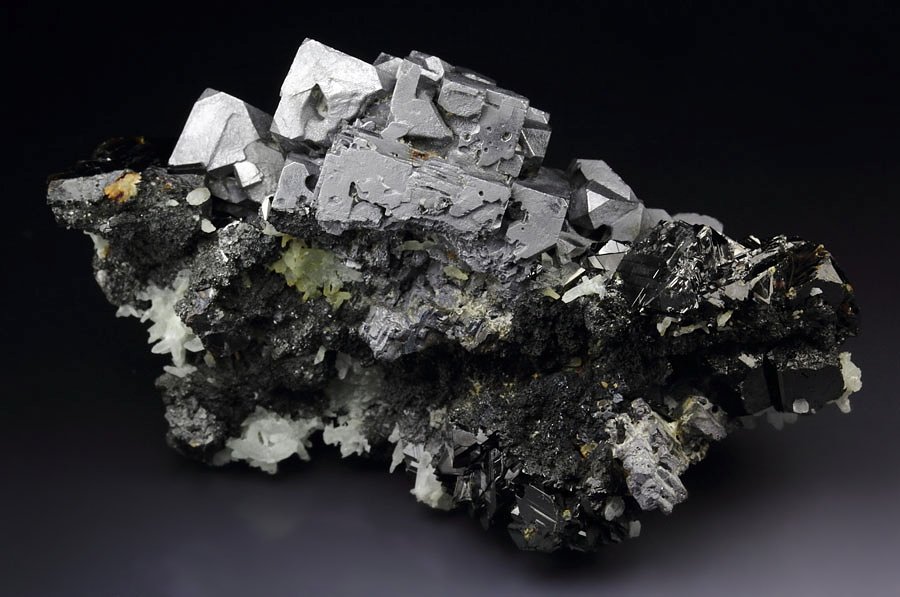 skeletal GALENA, SPHALERITE, QUARTZ, CHALCOPYRITE