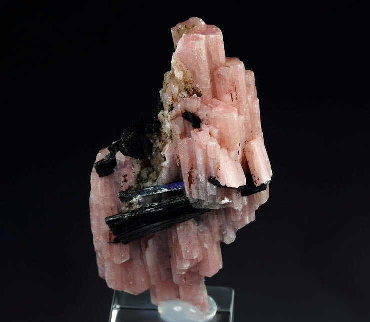 SERANDITE, LEUCOPHANITE, AEGIRINE