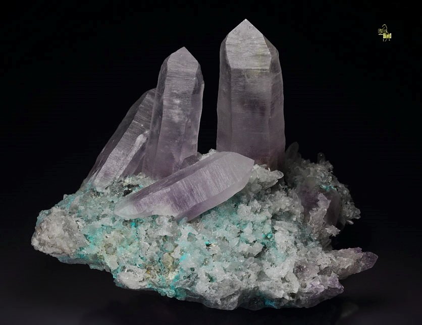 QUARTZ var. AMETHYST, CHALCANTHITE, CHALCOPYRITE