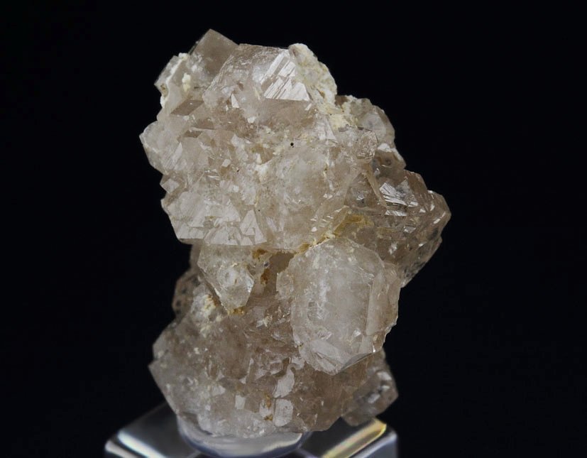 iso-oriented gem GARNET var. GROSSULAR