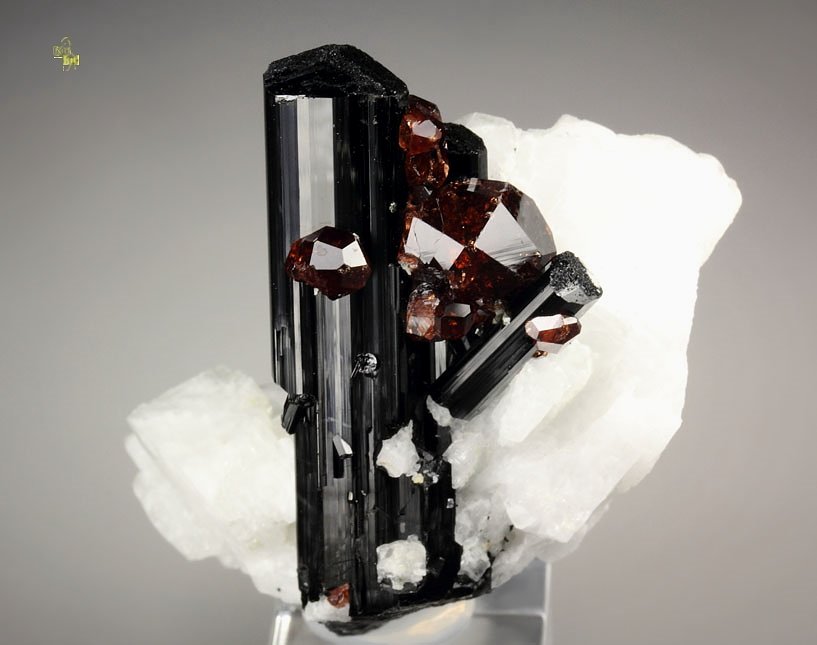 gem GARNET var. SPESSARTINE, TOURMALINE var. SCHORL, ALBITE