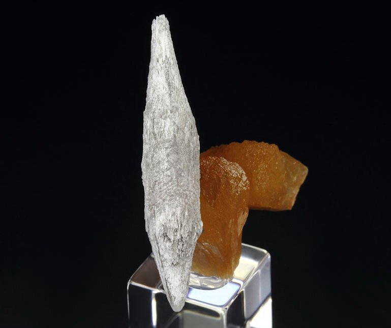 STILBITE, CALCITE