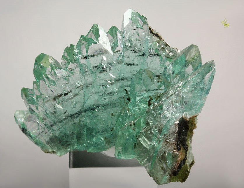 gem APOPHYLLITE