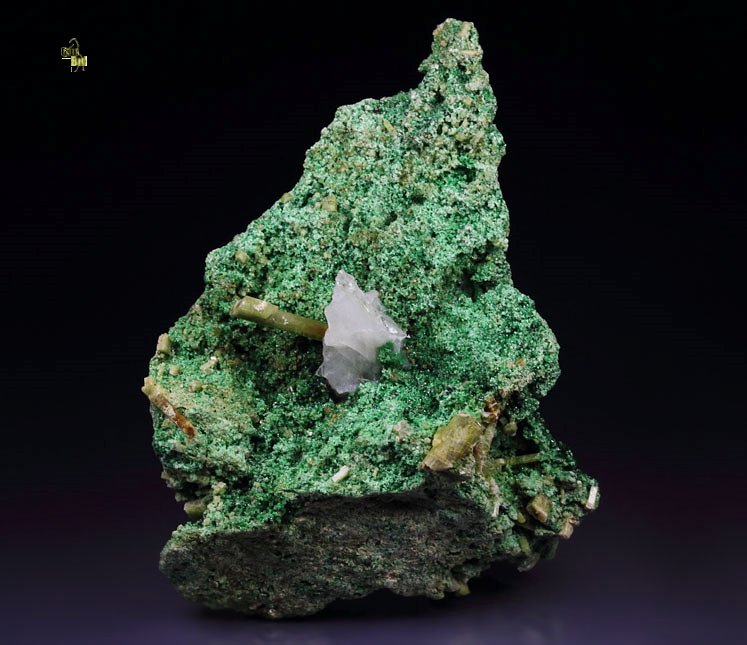 GARNET var. GROSSULAR var. CHROMIAN, DIOPSIDE, CALCITE