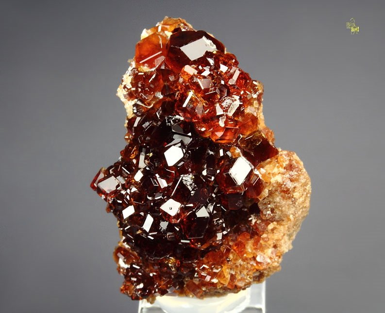 gem GARNET var. GROSSULAR