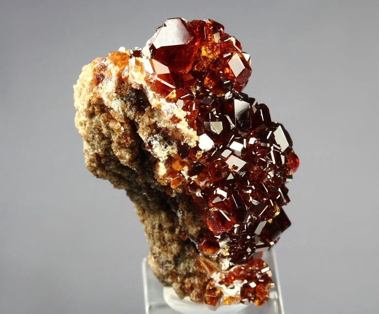 gem GARNET var. GROSSULAR