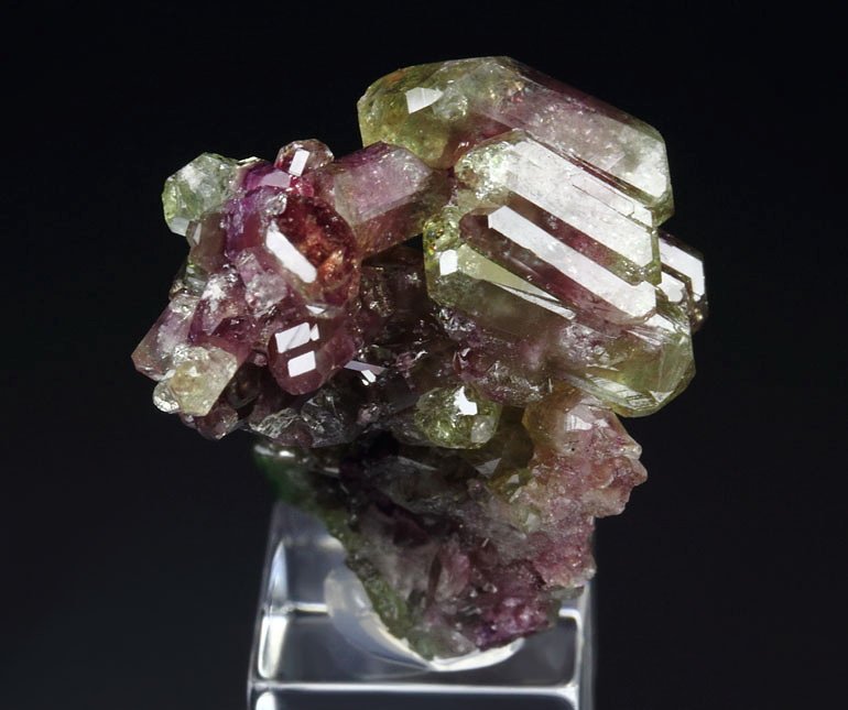 gem bi-terminated VESUVIANITE bi-color