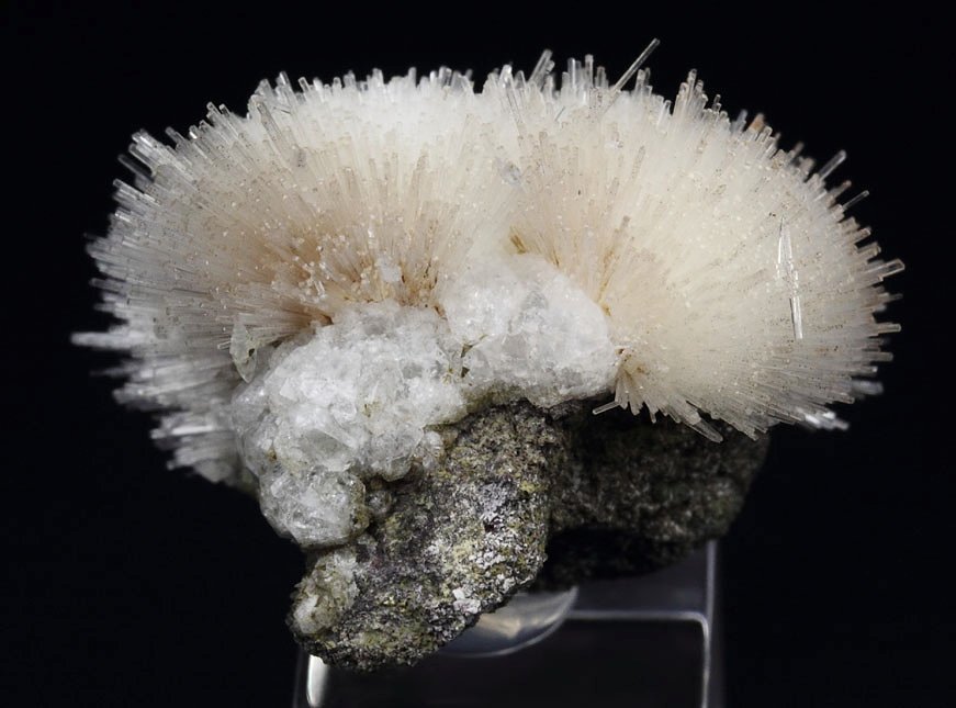 new find - NATROLITE, ANALCIME 