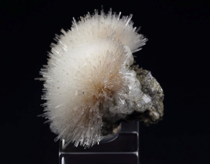 new find - NATROLITE, ANALCIME 