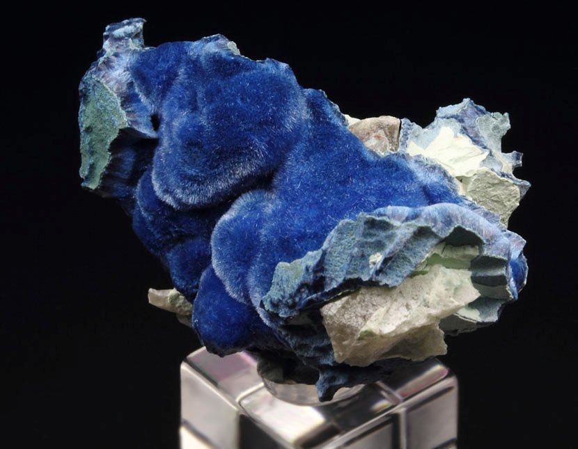 SHATTUCKITE