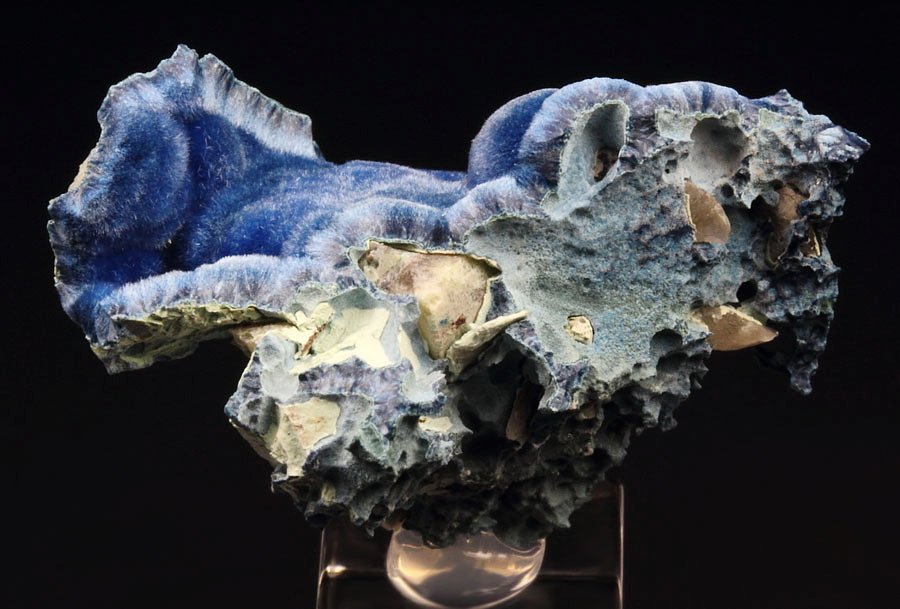 SHATTUCKITE