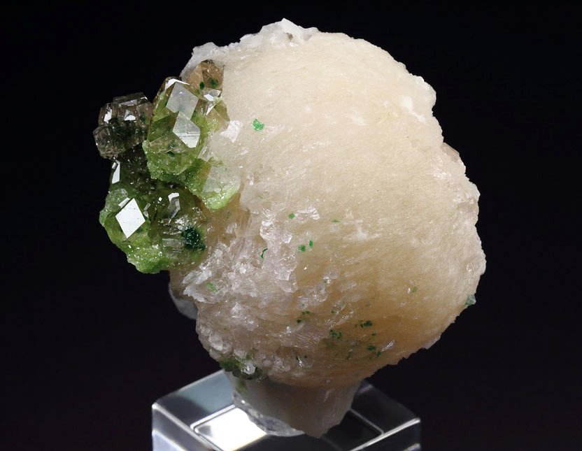 gem GARNET var. GROSSULAR with GREEN CHROMIAN PHANTOMS, PREHNITE