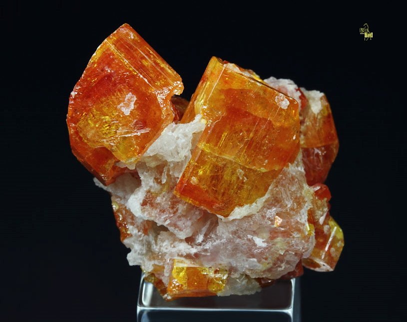 VANADINITE hopper, CALCITE