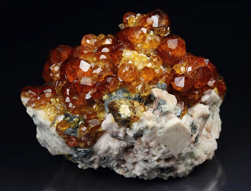 gem GARNET var. SPESSARTINE, MICROCLINE, MUSCOVITE