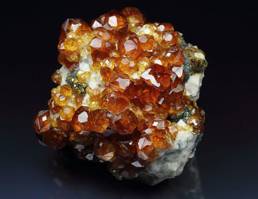 gem GARNET var. SPESSARTINE, MICROCLINE, MUSCOVITE