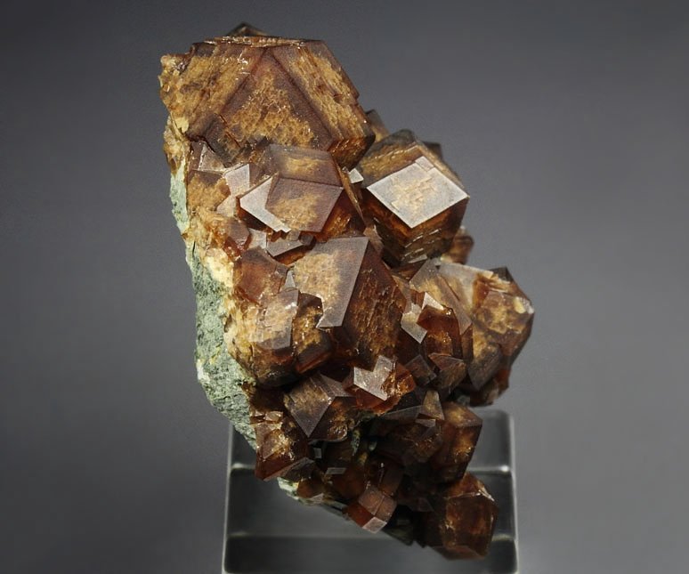 GARNET var. ANDRADITE, QUARTZ, HEDENBERGITE