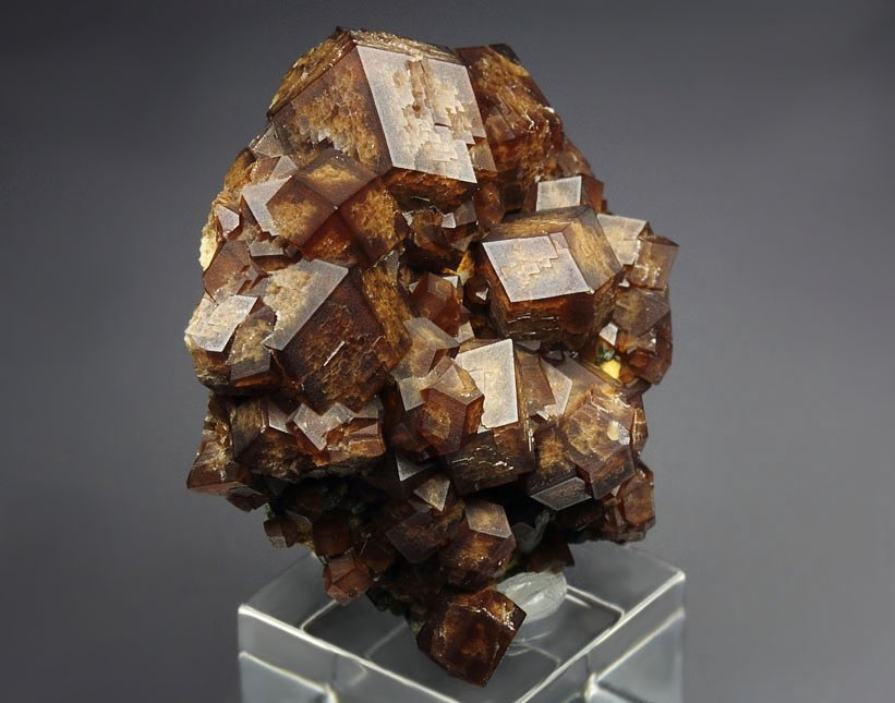 GARNET var. ANDRADITE, QUARTZ, HEDENBERGITE