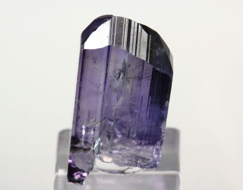 gem ZOISITE var. TANZANITE