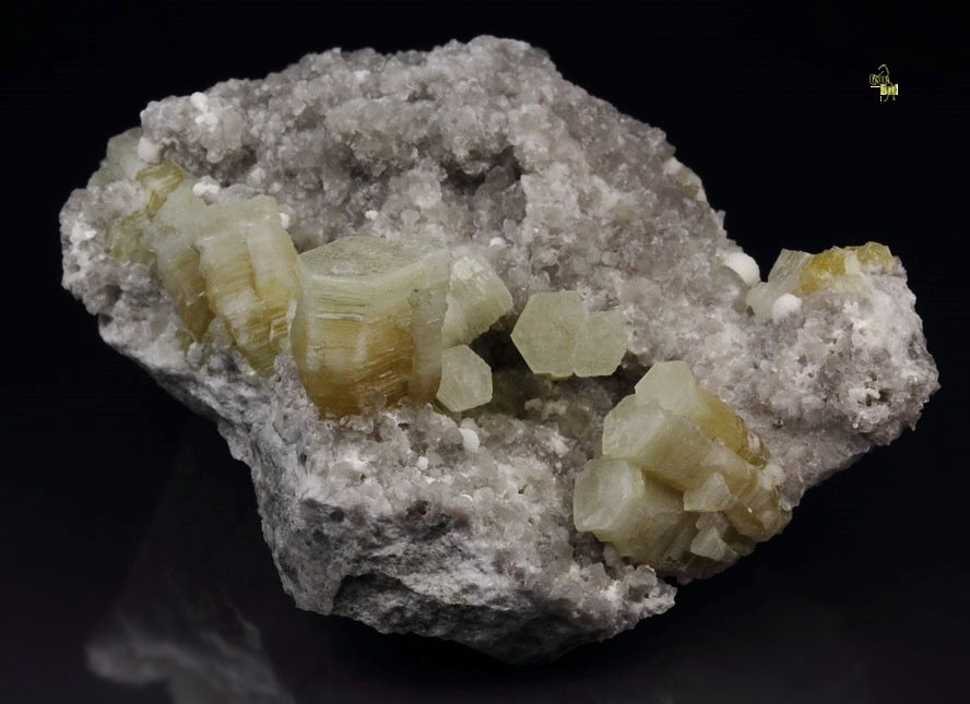 WELOGANITE, DRESSERITE, QUARTZ