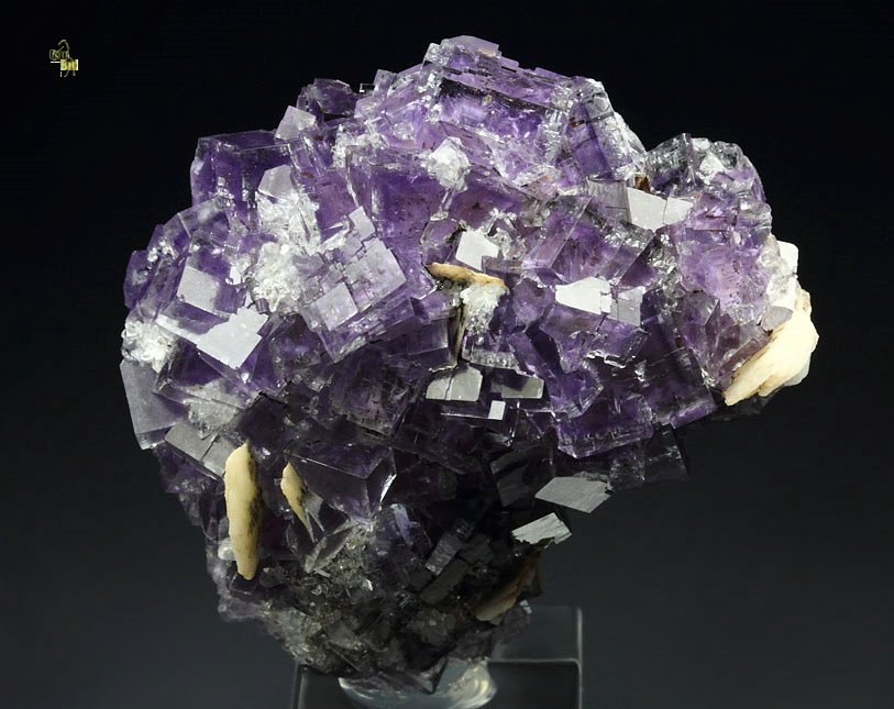 FLUORITE with PHANTOMS, BARYTE, QUARTZ