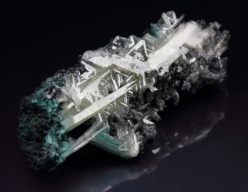 reticulated CERUSSITE, MALACHITE