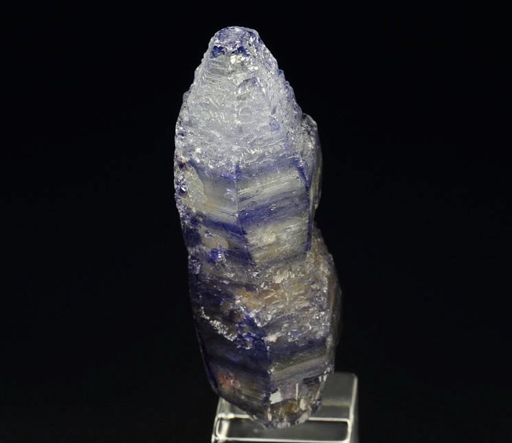 gem CORUNDUM var. SAPPHIRE with PHANTOMS