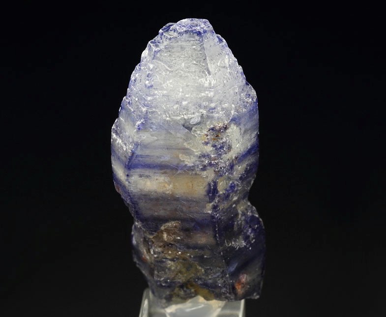 gem CORUNDUM var. SAPPHIRE with PHANTOMS